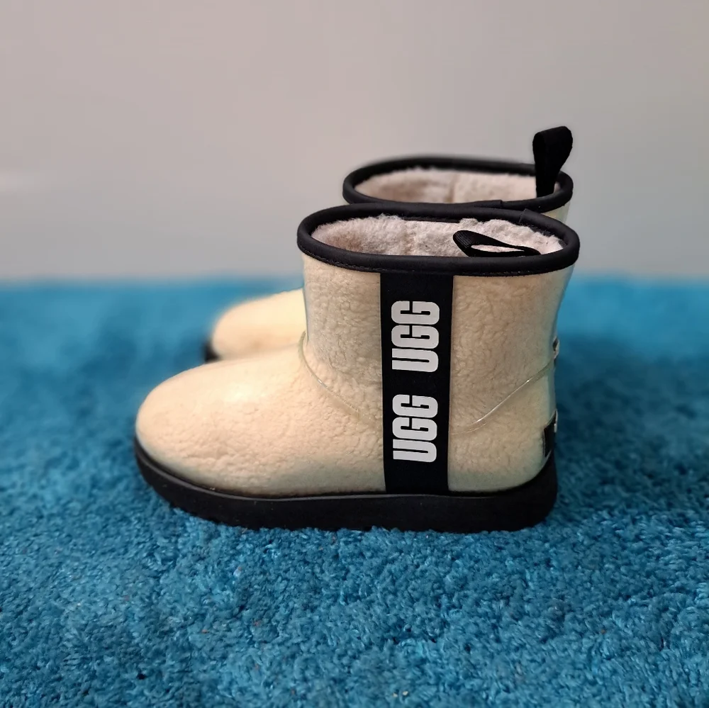 UGG AUSTRALIA CLASSIC ll BEIGE SHERPA CLEAR COVERED WINTER BOOT WOMENS SIZE 6
